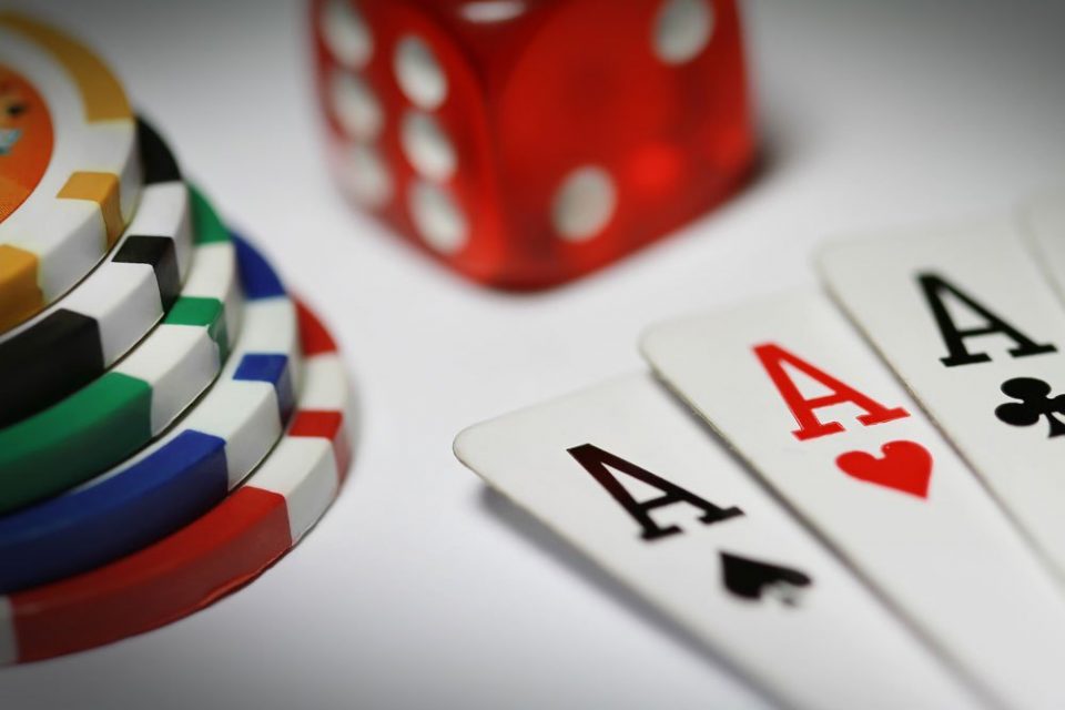 как организовать игру в покер на деньги
